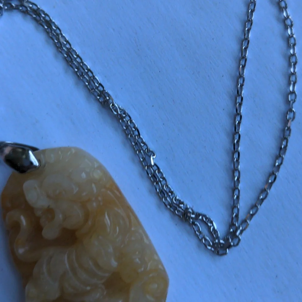 Golden Jade Sterling Silver Pendant Necklace. Hand Carved Tiger. Burma Artisan - Picture 6 of 8